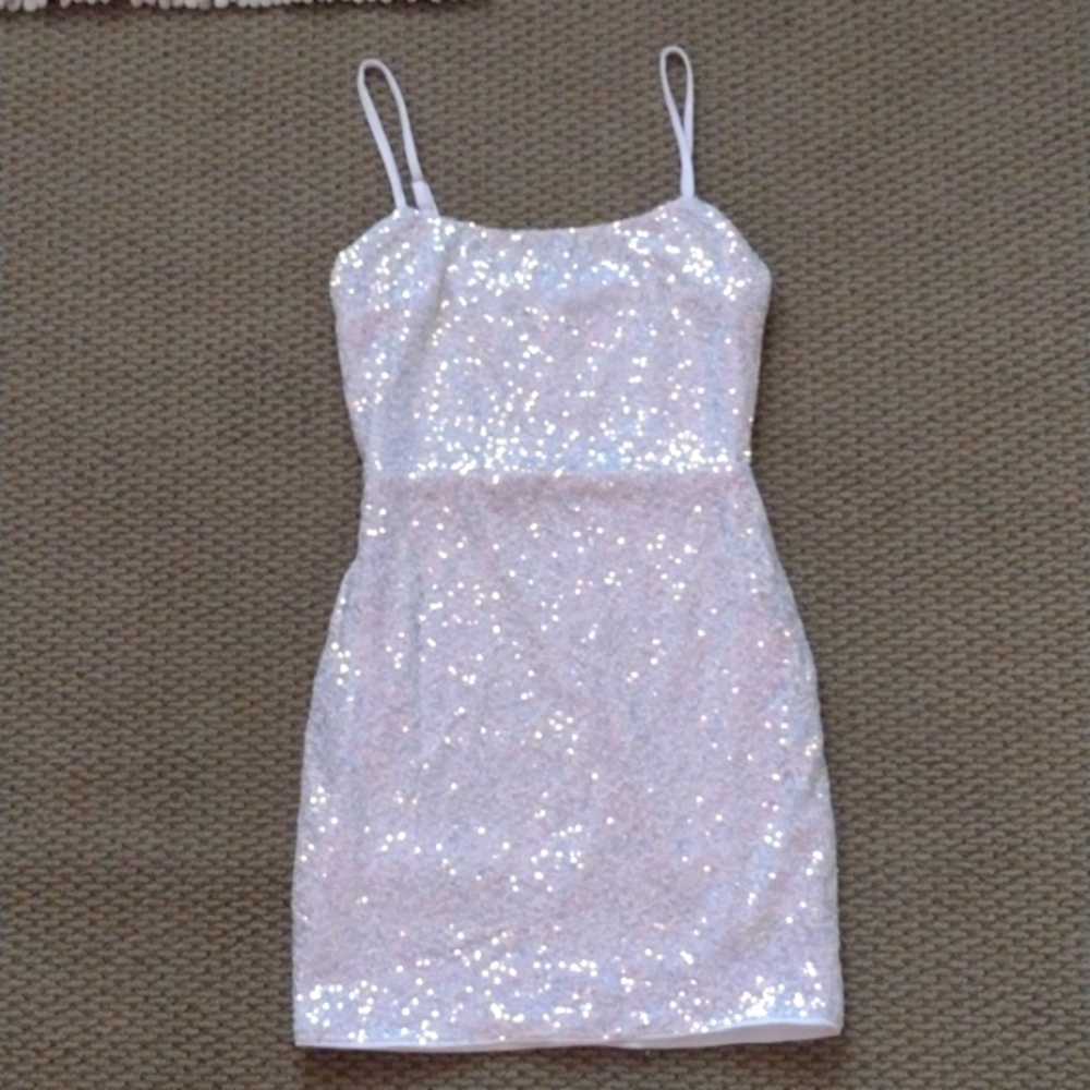 Sleeveless Sequin Homecoming Dress